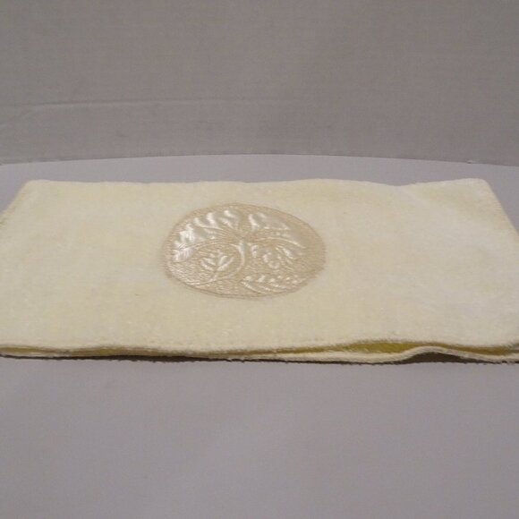 AVANTI Vintage Embroidered Applique Washcloth Off White 100% Cotton Flower - Picture 1 of 3